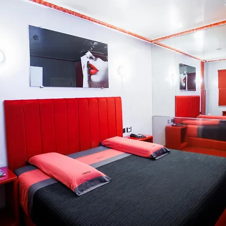 Venus Santiago Motel 3*