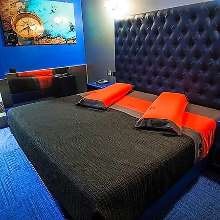 Venus Santiago Motel