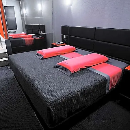 Venus Santiago Motel
