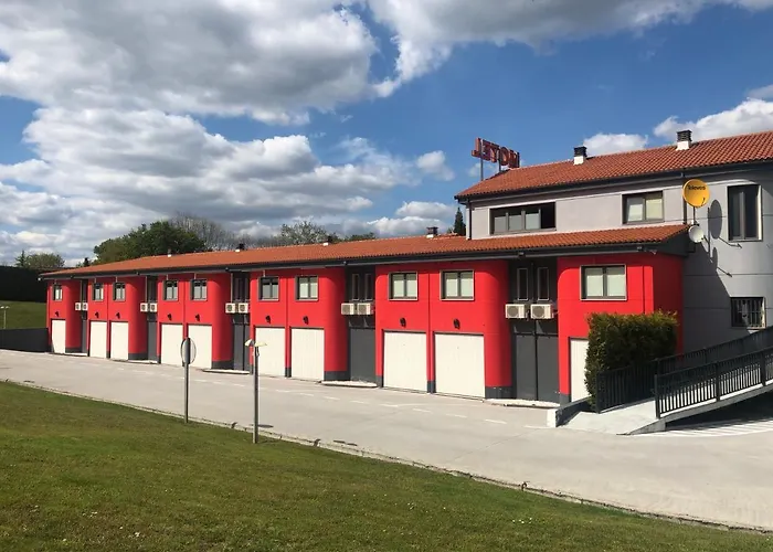 Venus Santiago 3* Луоу