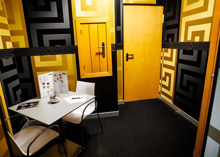 Venus Santiago Motel